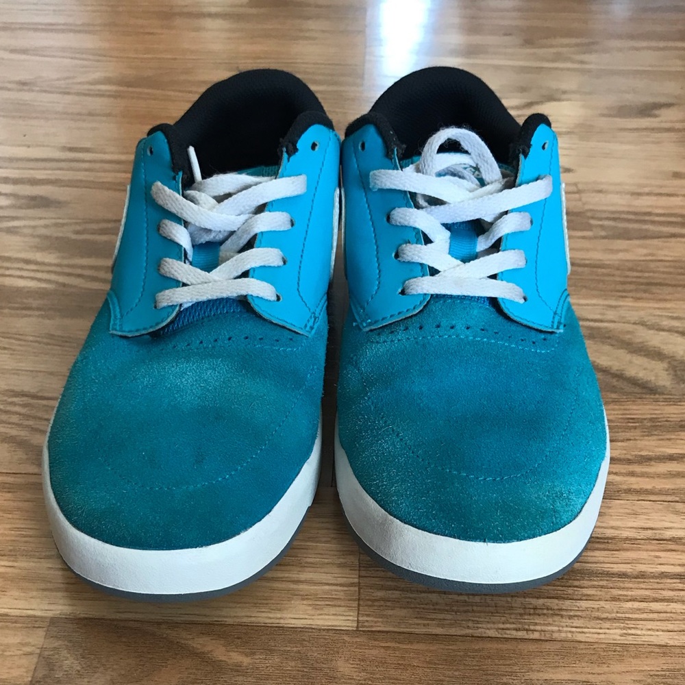 Nike SB Fokus GS low top shoes